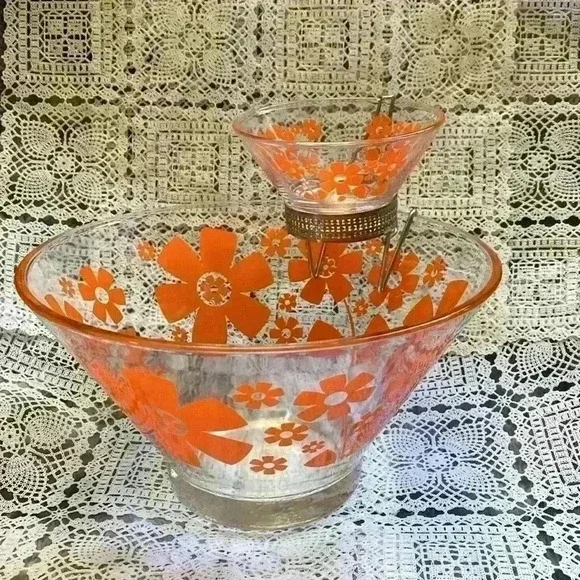 Mid-Century Atomic Daisy Flower Glass Chip & Dip Serving Bowl Set - Picture 11 of 16